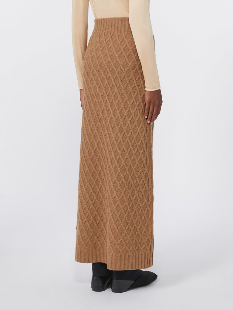 Camel yarn skirt