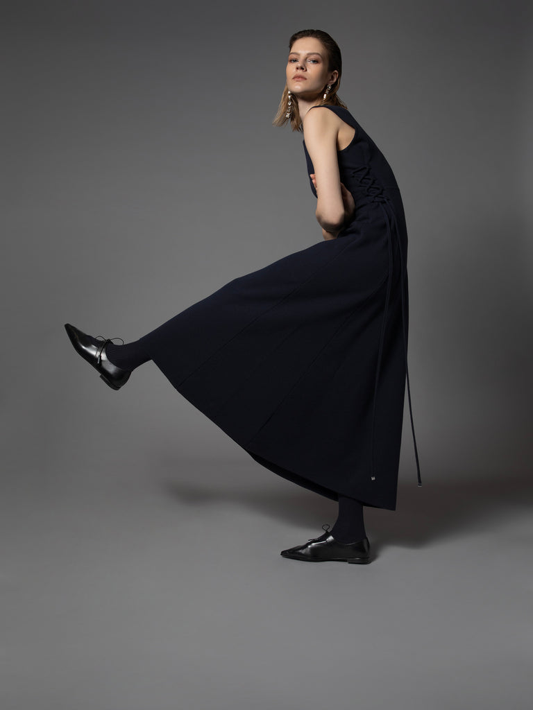 Sleeveless wool dress