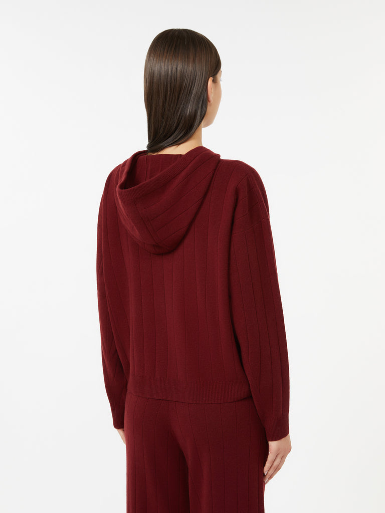 Cashmere yarn cardigan