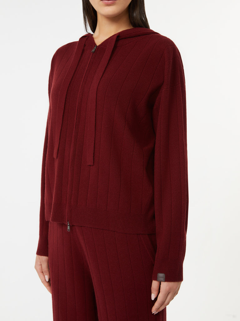 Cashmere yarn cardigan