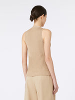 Cotton yarn and viscose crepe gilet