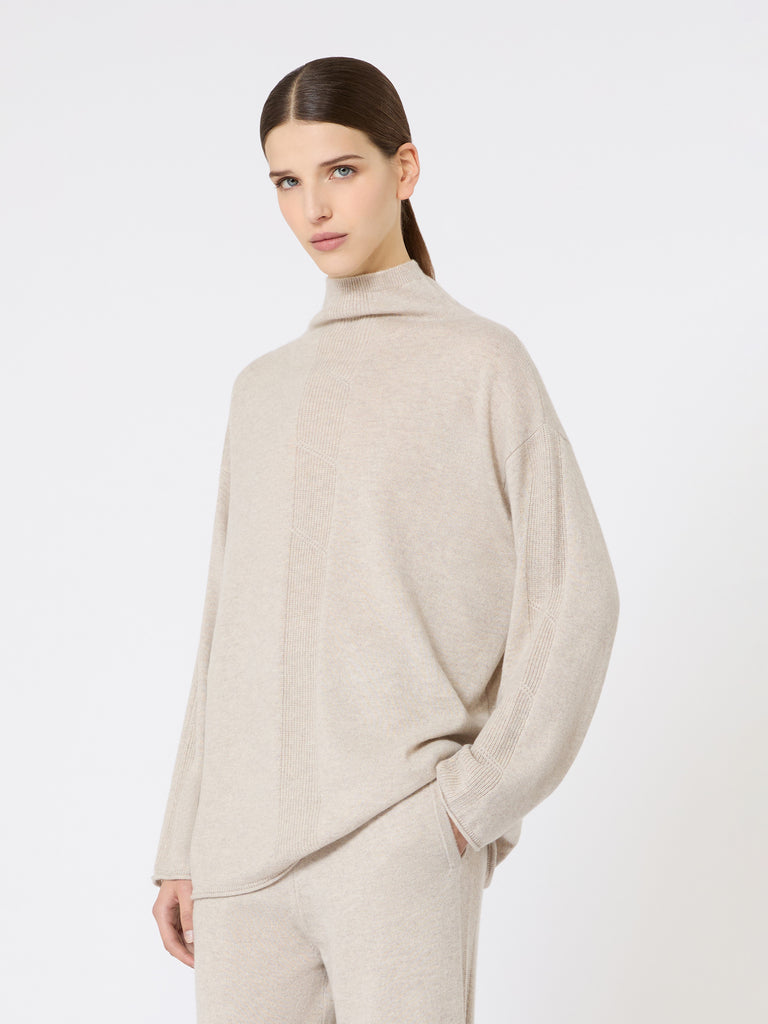 Cashmere yarn jumper