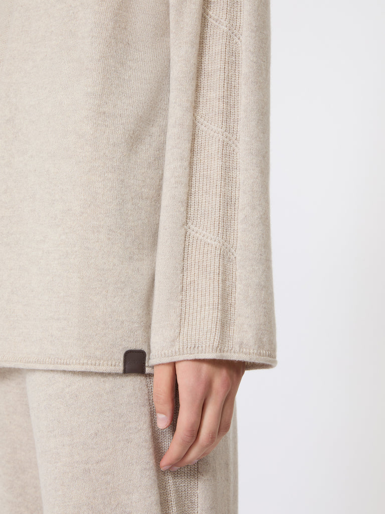 Cashmere yarn jumper