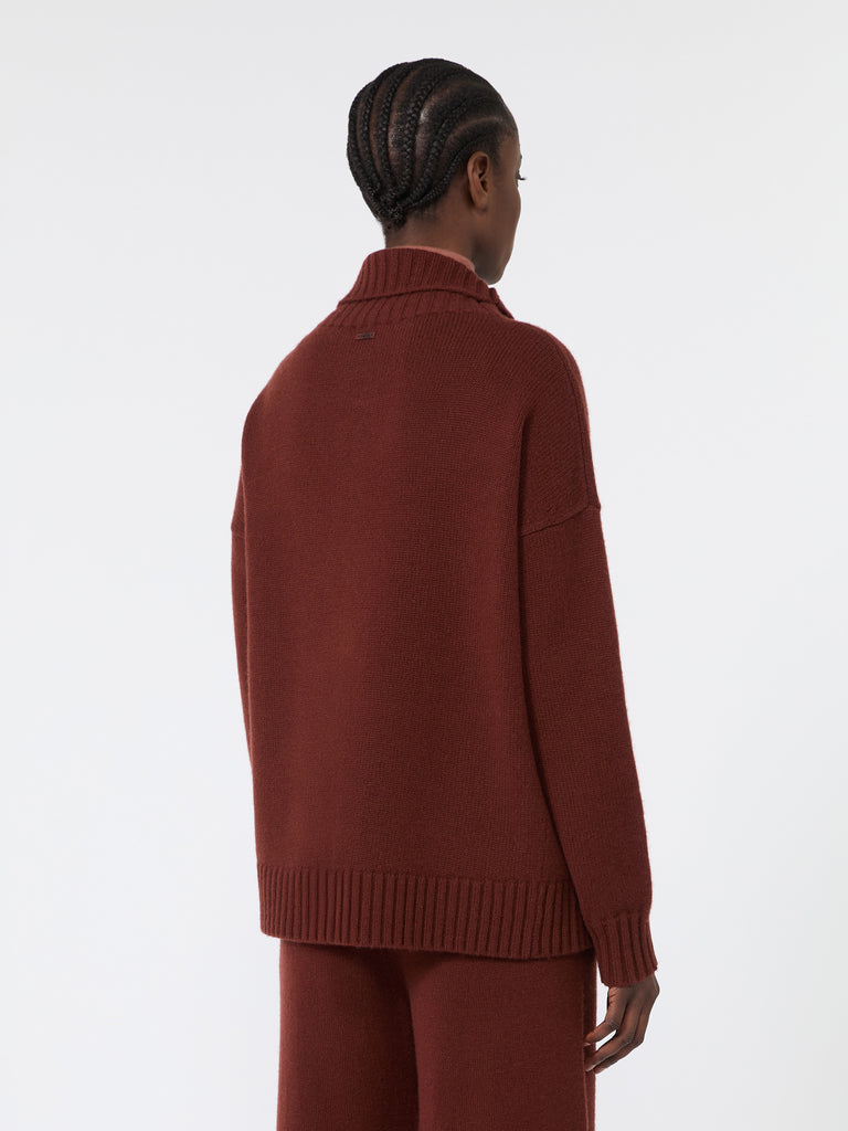 max mara كنزة برقبة عالية من خيوط الكشمير