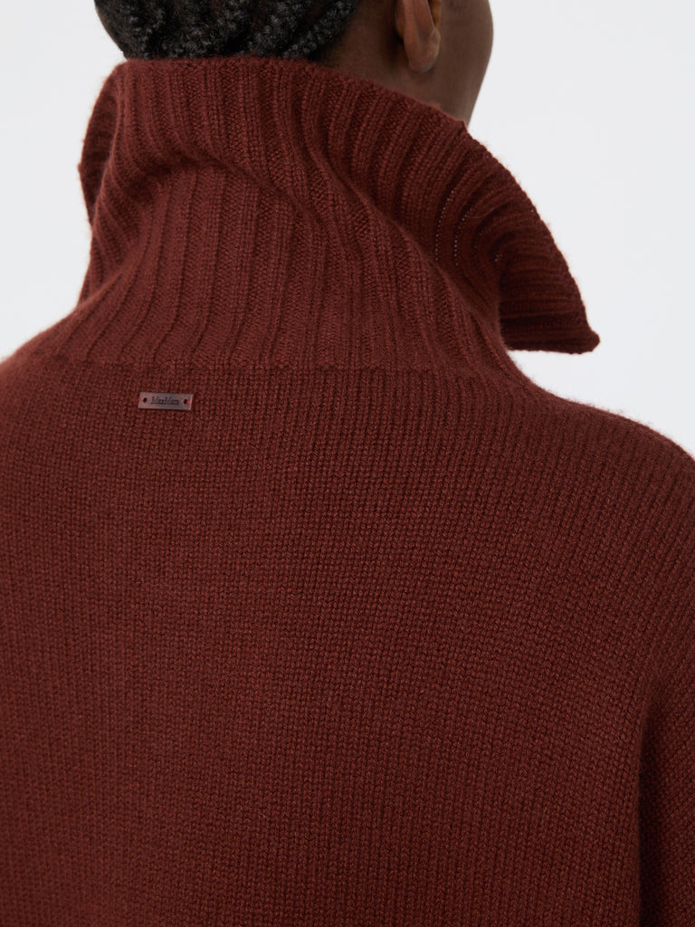 max mara كنزة برقبة عالية من خيوط الكشمير