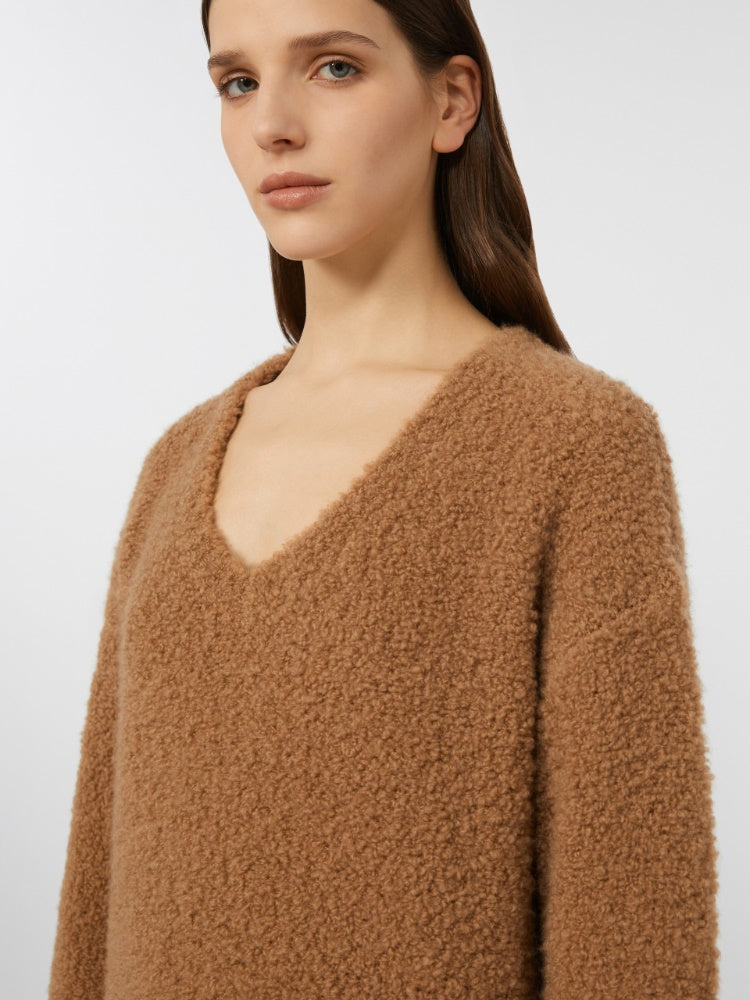 Bouclé silk V-neck camel jumper