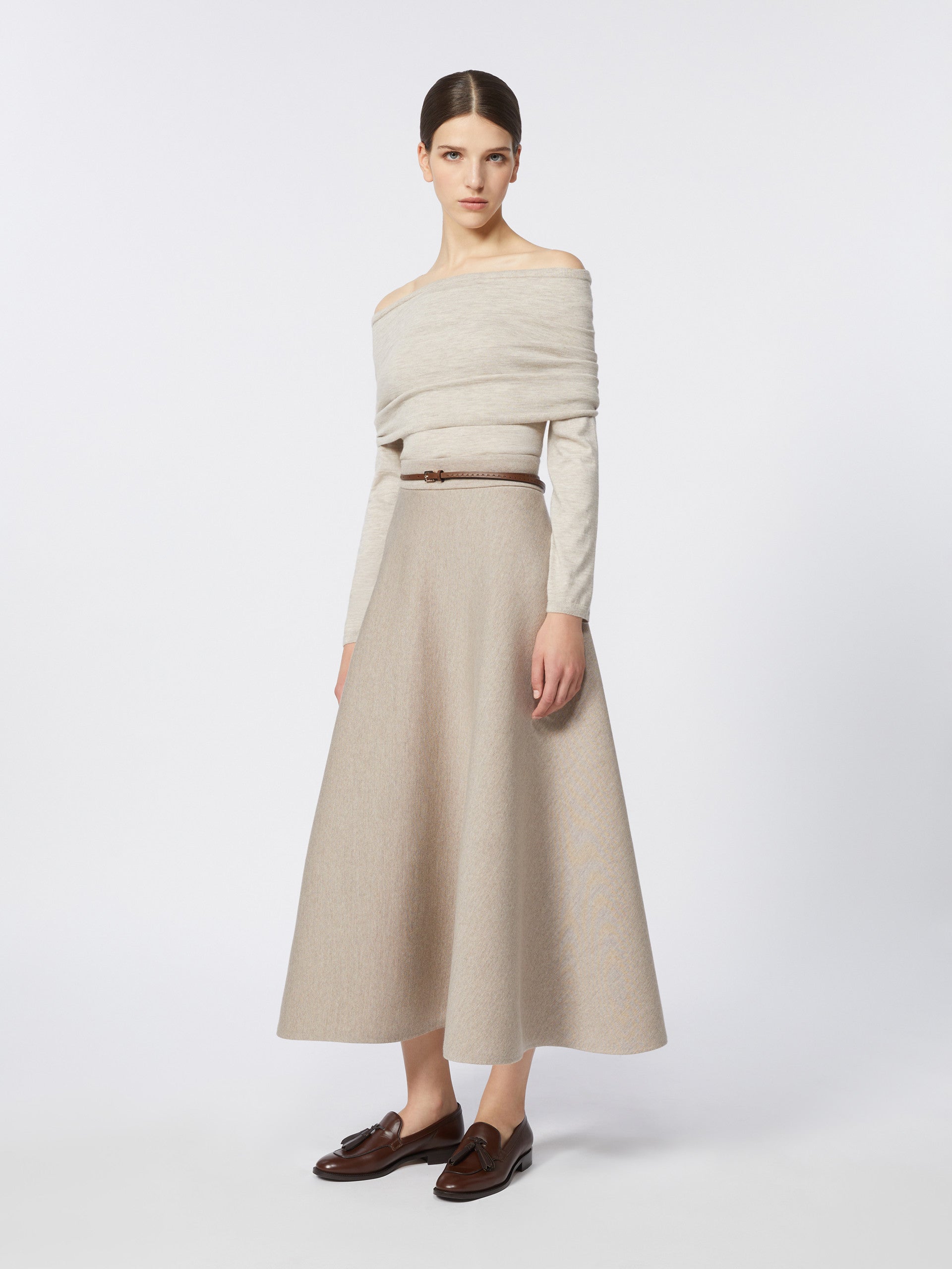 Full, tech wool skirt