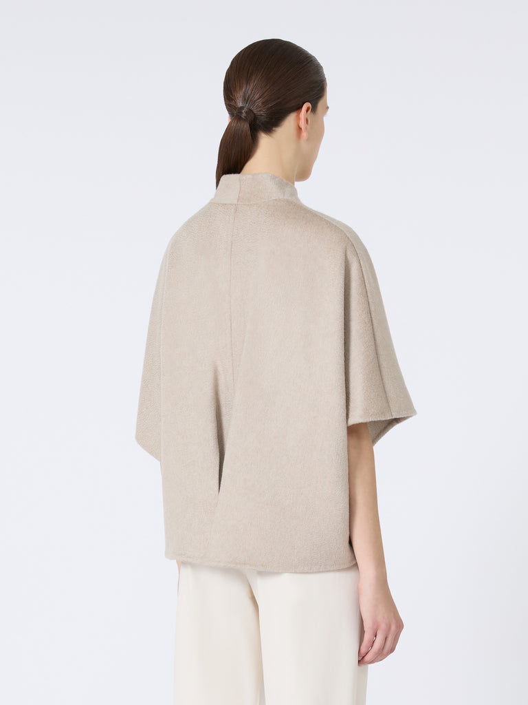Long cropped cape in cashmere drap