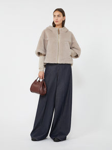 Alpaca and wool Teddy fabric boxy cape