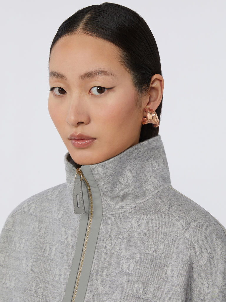 Asymmetric metal earrings