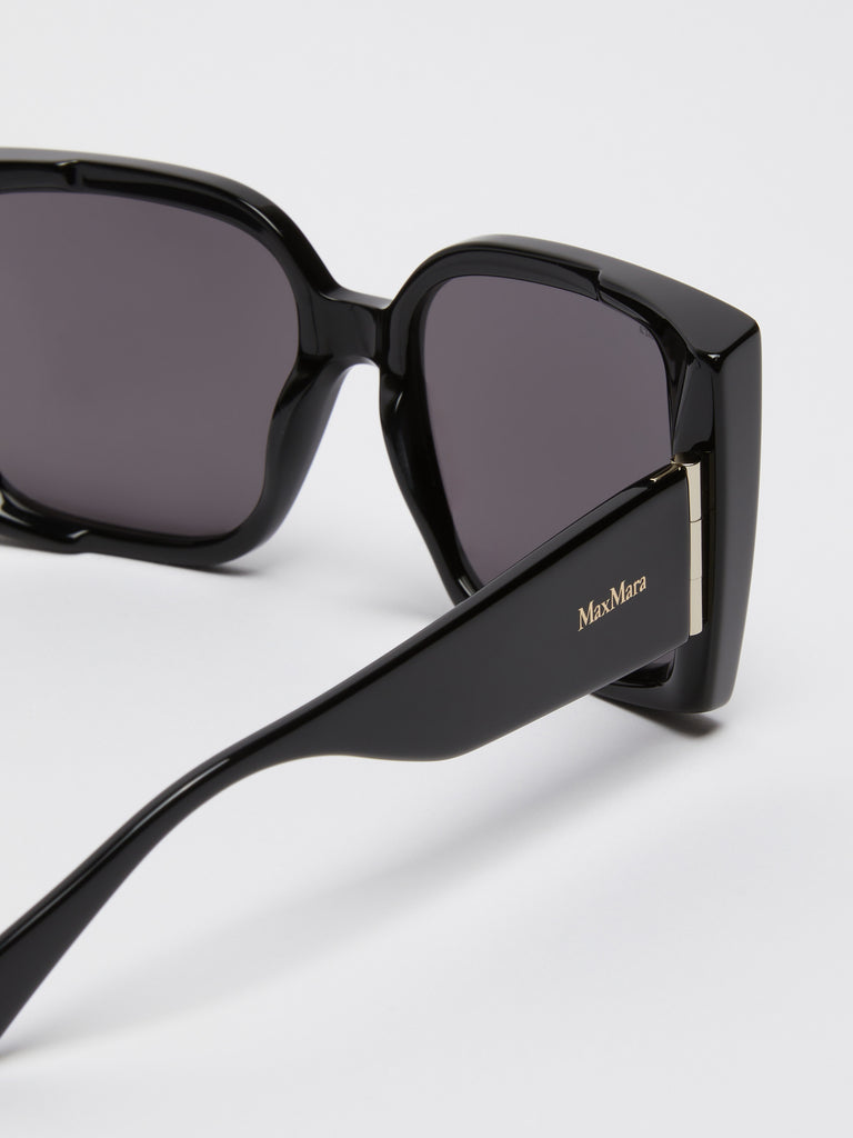 Oversized square sunglasses