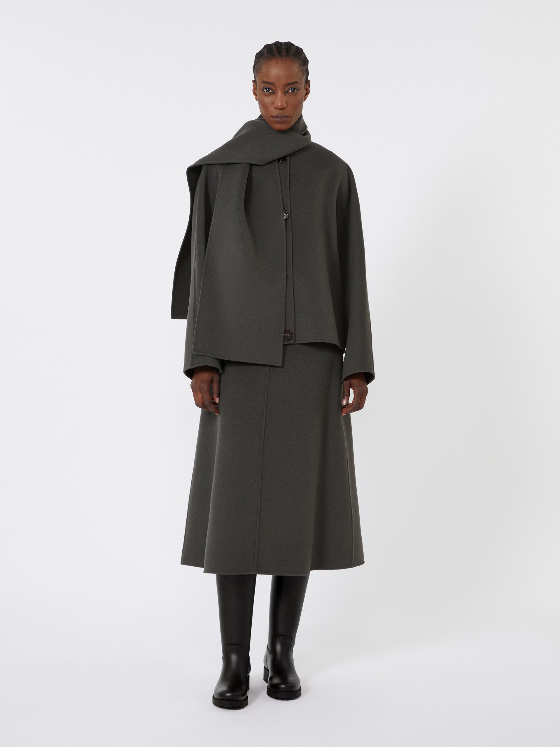 Cropped jacket in double-sided wool