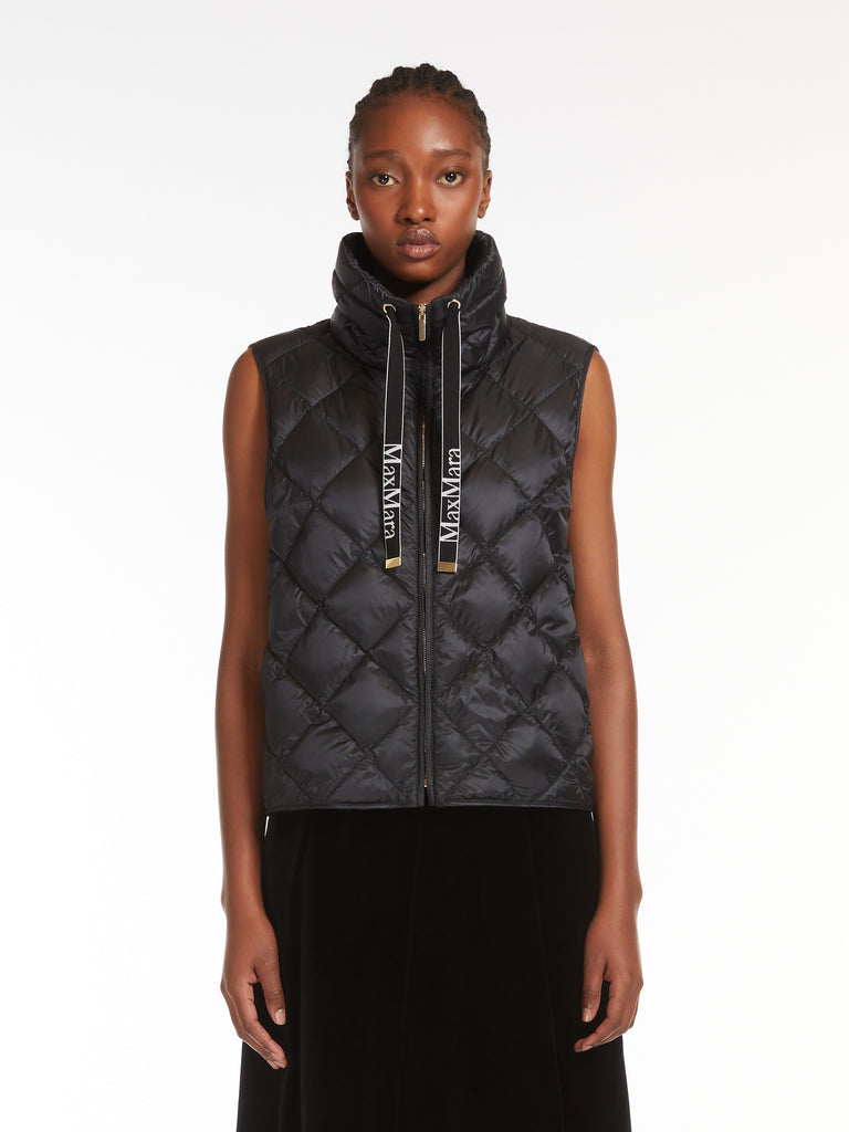 Water-repellent nylon canvas gilet