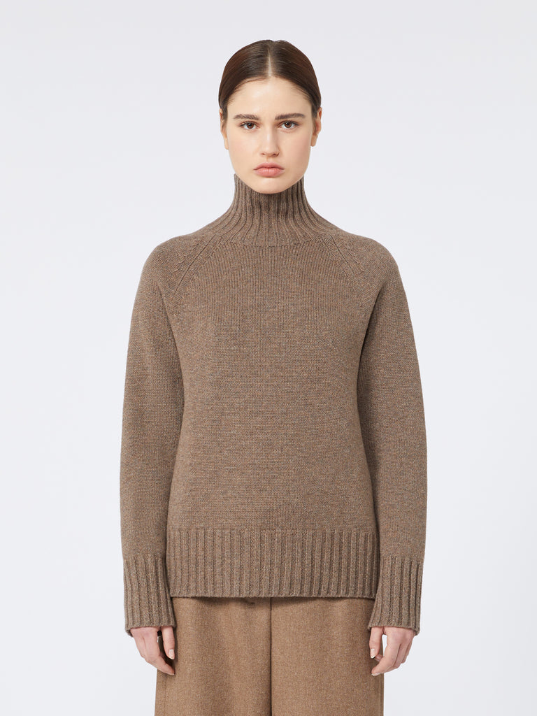 Wool and cashmere yarn polo-neck sweater