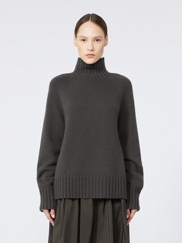Wool and cashmere yarn polo-neck sweater