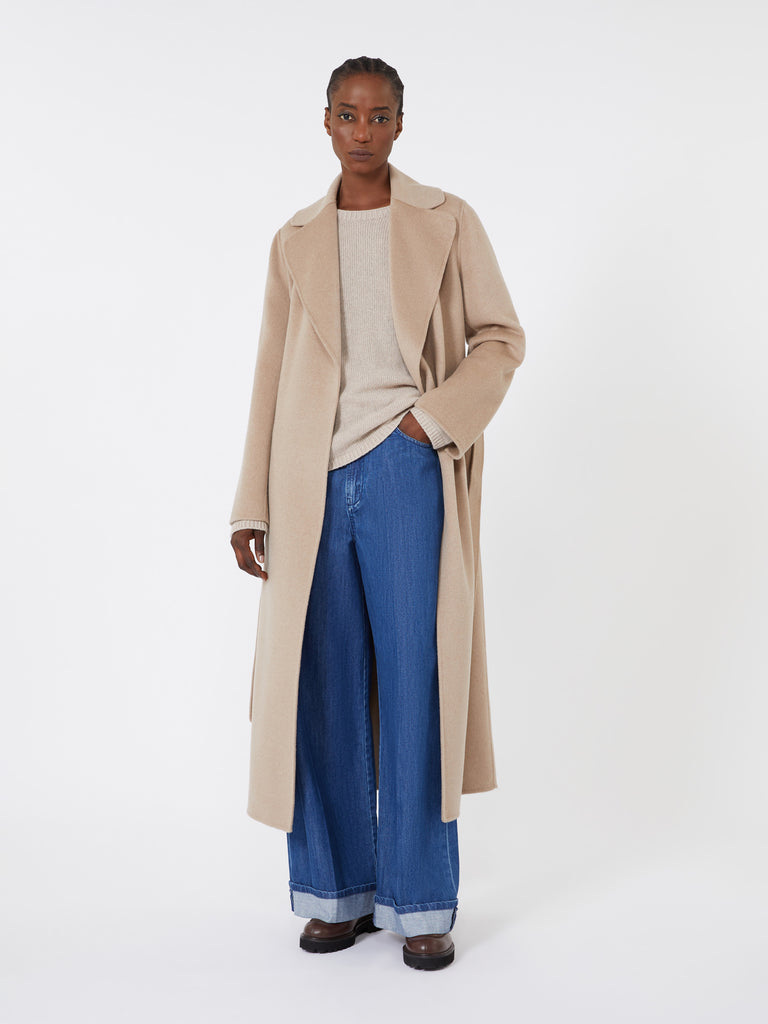 Comfortable wool and cashmere sweater