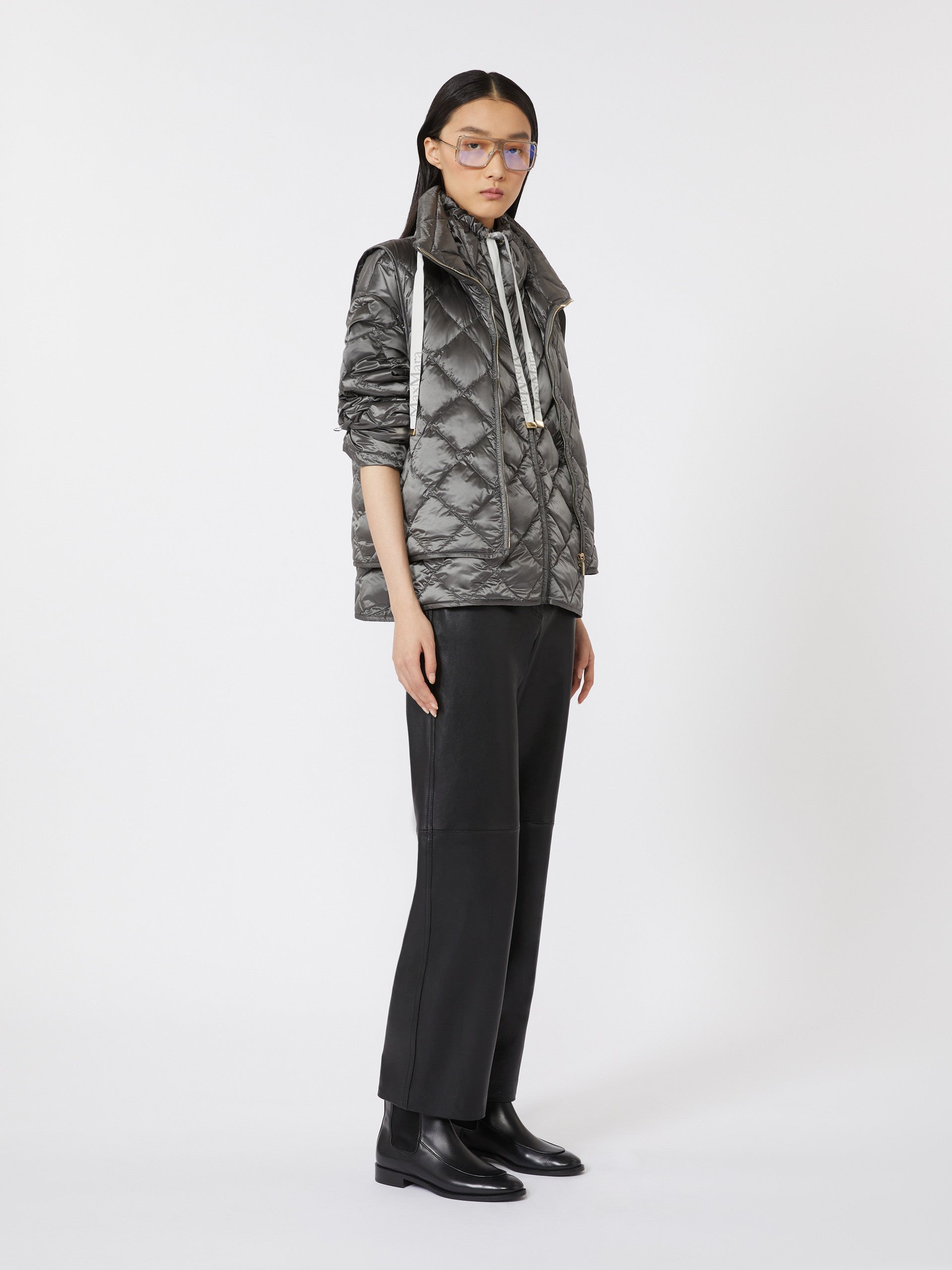 Short Water-Repellent Canvas Down Jacket for Women - Dark Grey - Max Mara KSA