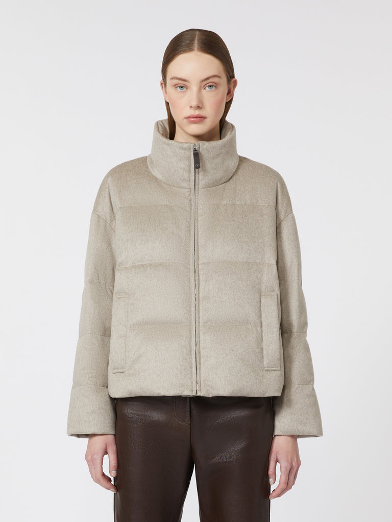 max mara جاكيت منفوخ من صوف الجمل والكانفاس الطارد للماء