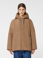 Reversible down jacket in camel and water-repellent taffeta