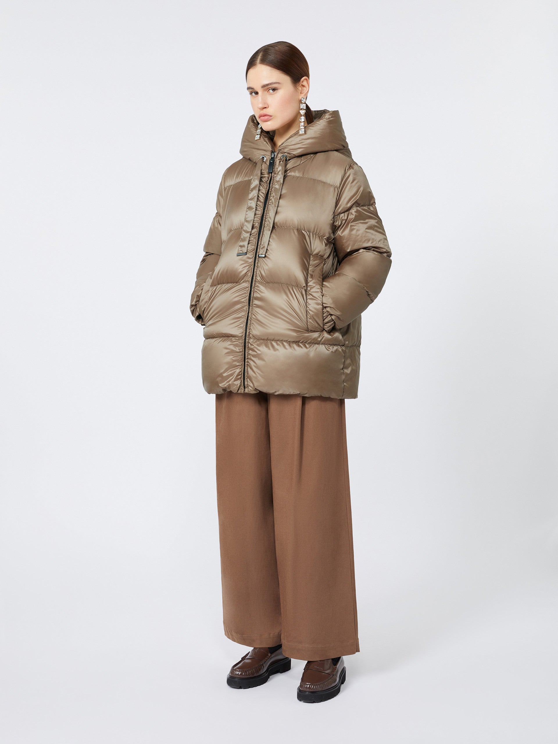 Down jacket in water-repellent canvas