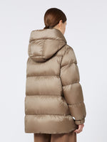 Down jacket in water-repellent canvas