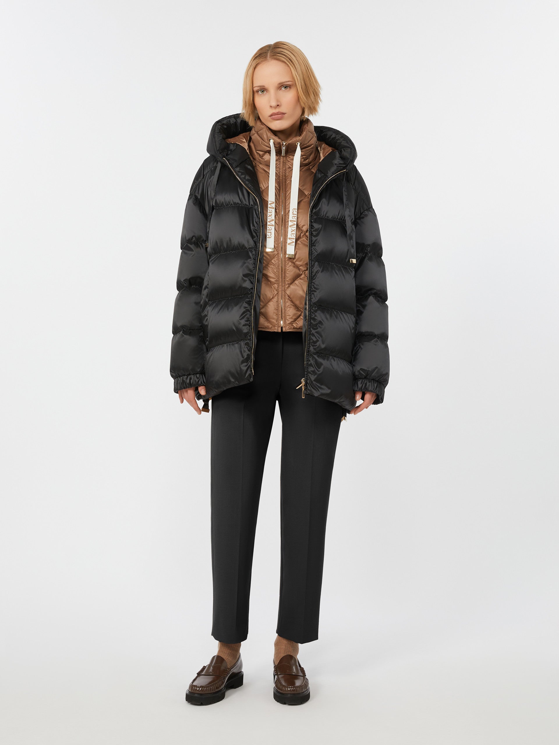 Down jacket in water-repellent taffeta