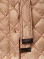 Down jacket in water-repellent quilted fabric