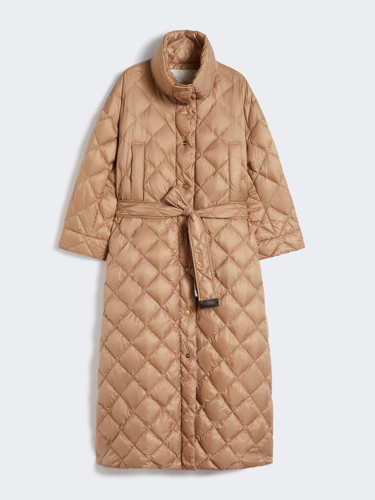 Down jacket in water-repellent quilted fabric