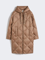 Down jacket in iridescent water-repellent fabric